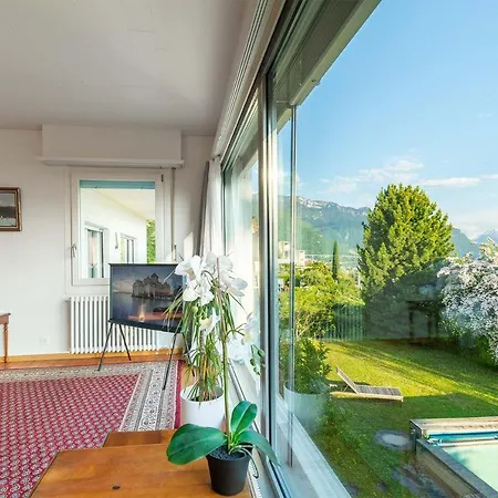 In Splendid With Parking-stunning View Guest house *